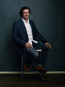 Alistair Dixon